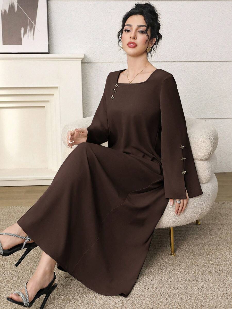 فستان نسائي
